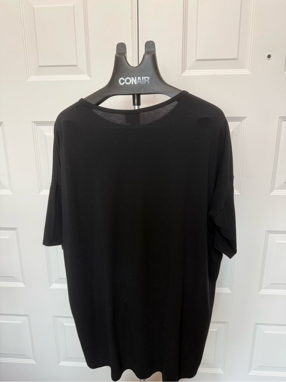 LuLaRoe Black Relaxed Short Sleeve Tunic - Picture 2 of 3